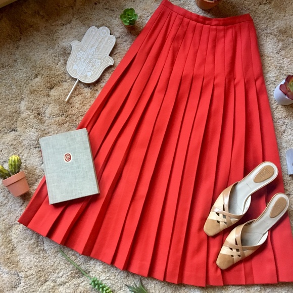 {Vintage Charter Club} Red 100% Wool Pleated Skirt - Picture 5 of 8